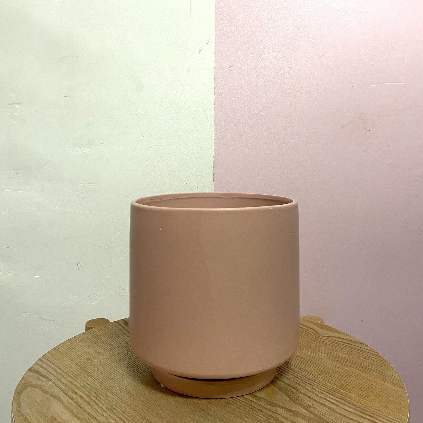 Pot & Small Saucer