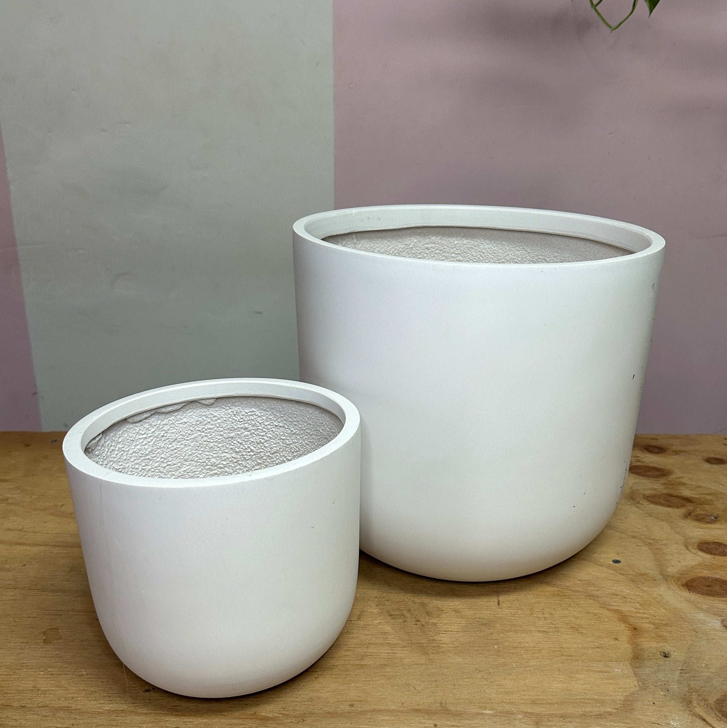 Atlas Egg pot - White