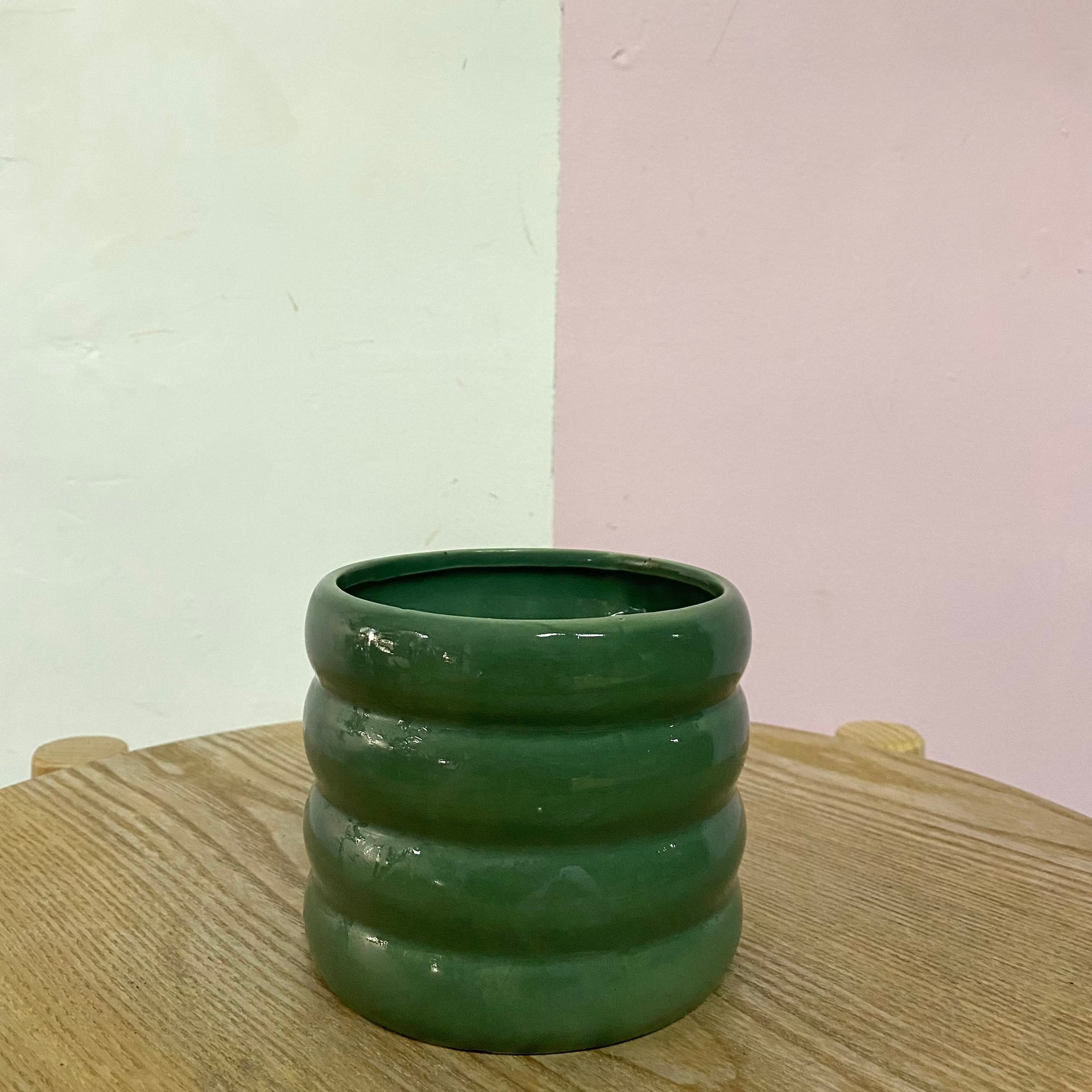 Ribbed Ceramic Pot – indoor planter pot available at Green Envy Melbourne