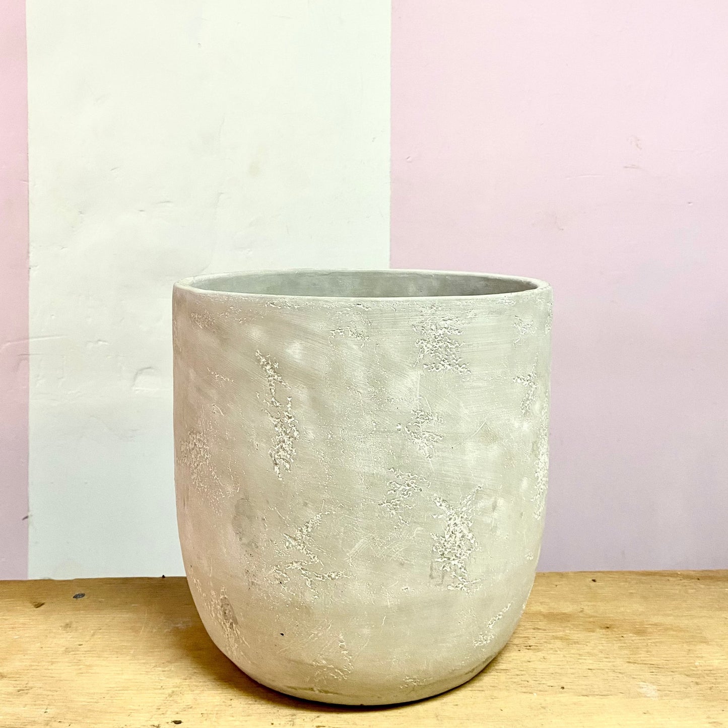 Cement Rounded Pot