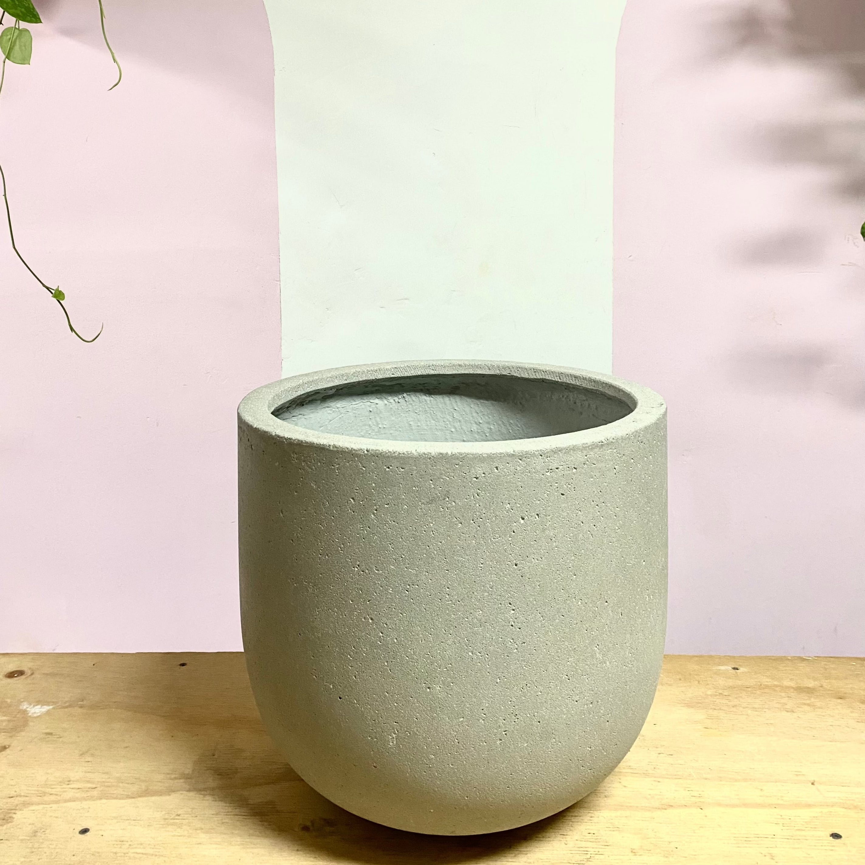Urban Egg Pot in Cement